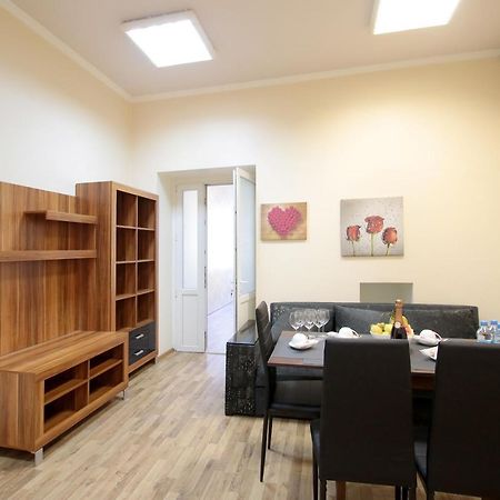 לבוב Deluxe Apartments 1326 מראה חיצוני תמונה