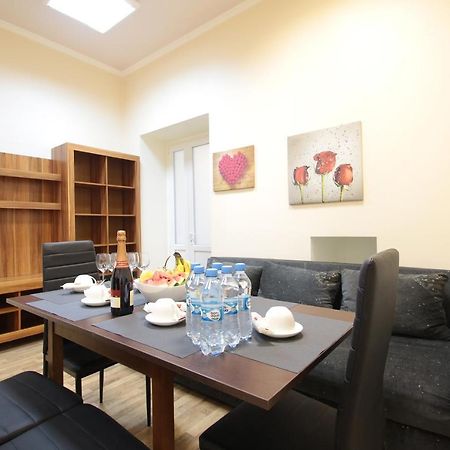 לבוב Deluxe Apartments 1326 מראה חיצוני תמונה