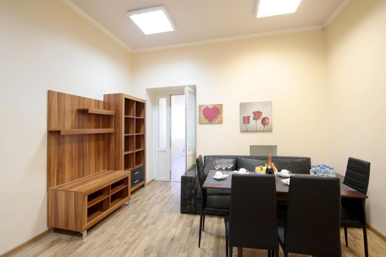 לבוב Deluxe Apartments 1326 מראה חיצוני תמונה